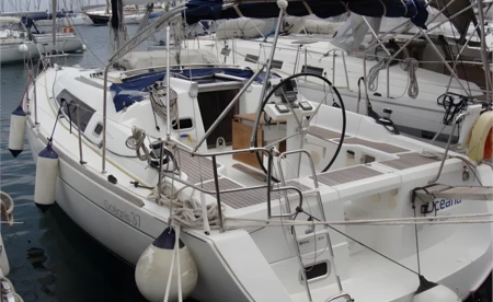 Oceanis 37