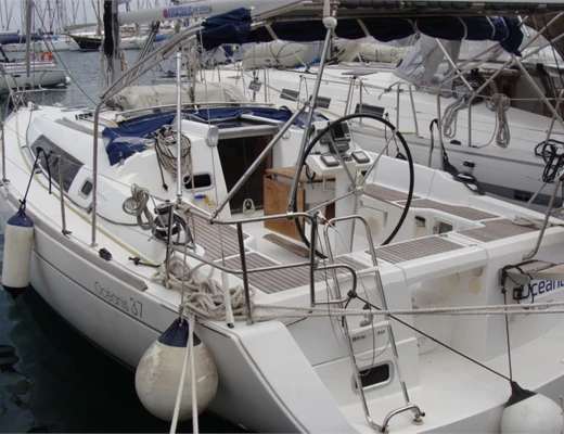 Oceanis 37
