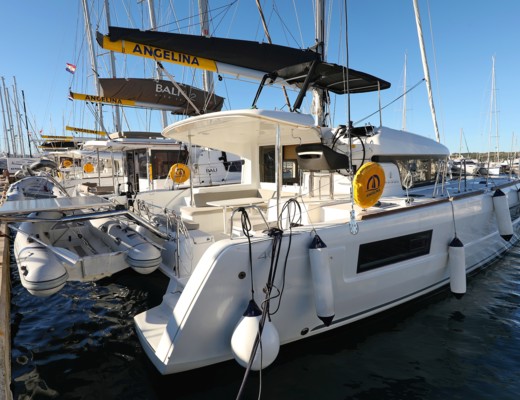 Lagoon 40