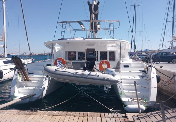 Lagoon 450 F Lavrion - port principal | Golden Dream