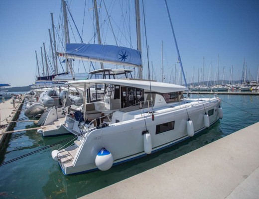 Lagoon 42