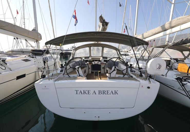 Hanse 415 Marina Kastela | take a break