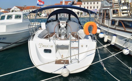 Oceanis Clipper 323