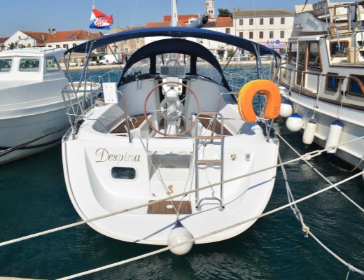 Oceanis Clipper 323