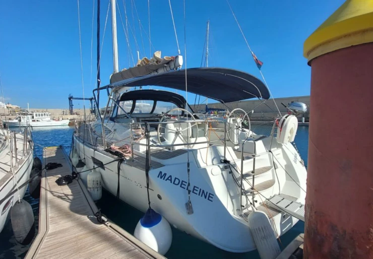 Jeanneau 53 San Miguel, Amarilla Golf | MADELEINE