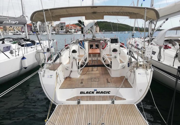 Bavaria Cruiser 40 S ACI Marina | Black Magic