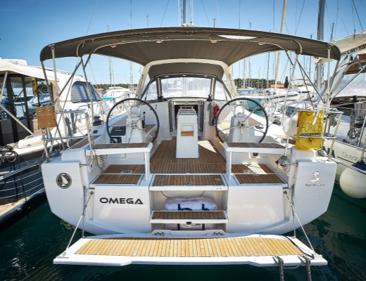 Oceanis 38