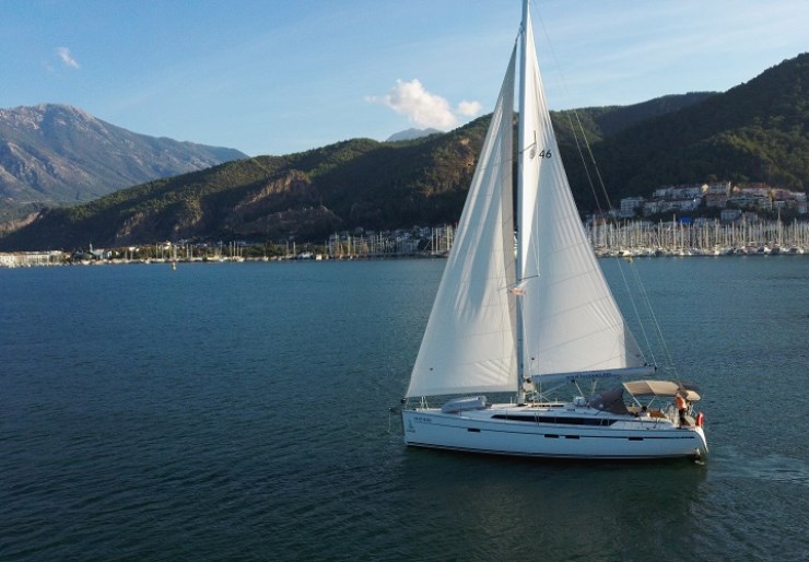 Bavaria Cruiser 46 Hafen von Fethiye | Santiago