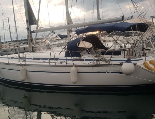 Bavaria 44