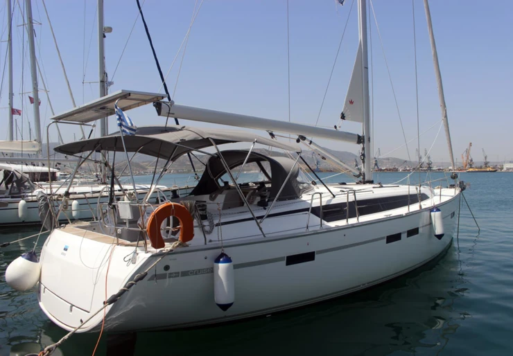 Bavaria Cruiser 46 Volos | Divine