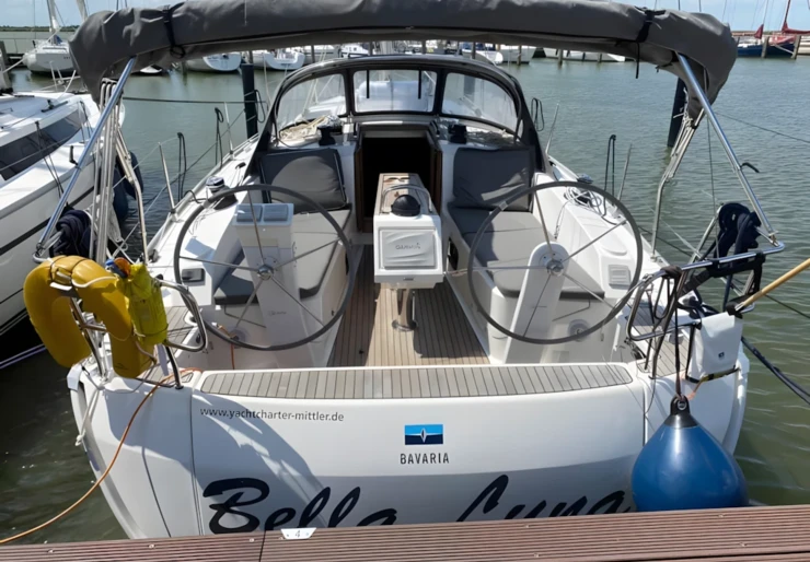 Bavaria Cruiser 37 Lelystad | Bella Luna