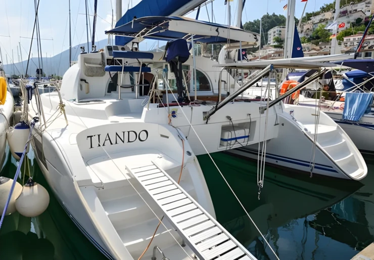 Lagoon 380 Fethiye harbour | Tiando