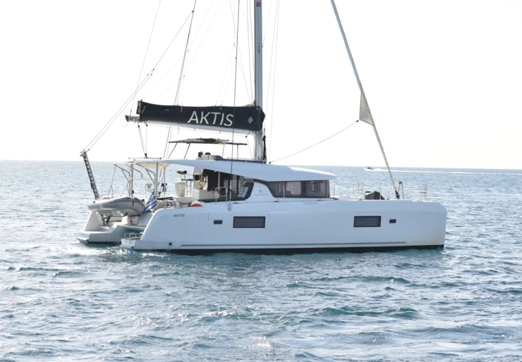 Lagoon 42 Alimos Kalamaki | AKTIS
