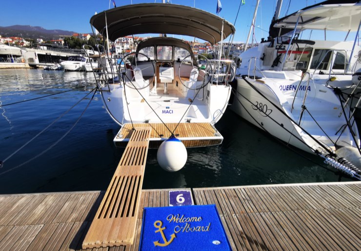Bavaria Cruiser 37 Novi Vinodolski - Marina Novi | Maci