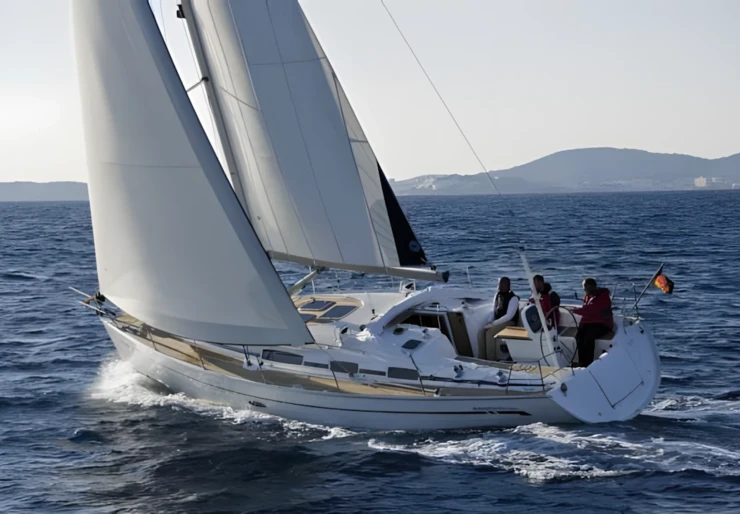 Bavaria 38 Cruiser Lavrion - port principal | Aristoteles