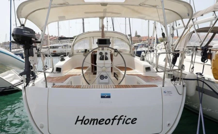 Bavaria Cruiser 33
