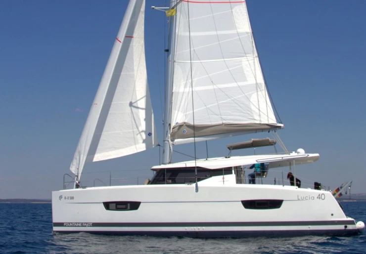 Lucia 40 Marina Punat | Luna Rossa II