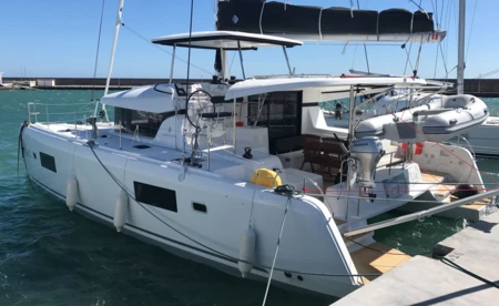 Lagoon 42