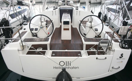 Oceanis 38
