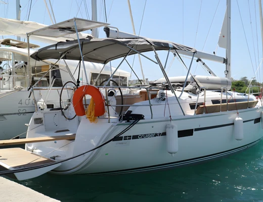 Bavaria Cruiser 37