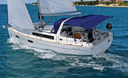 Oceanis 38
