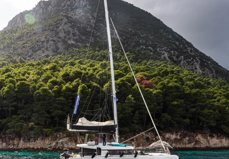 Lagoon 52 Porto di Lefkada | Blue Velvet