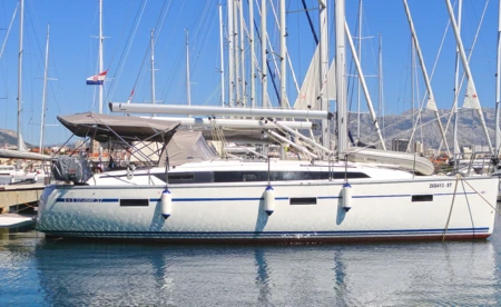 Bavaria Cruiser 37