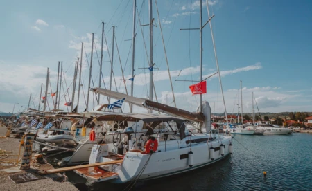 Sun Odyssey 440
