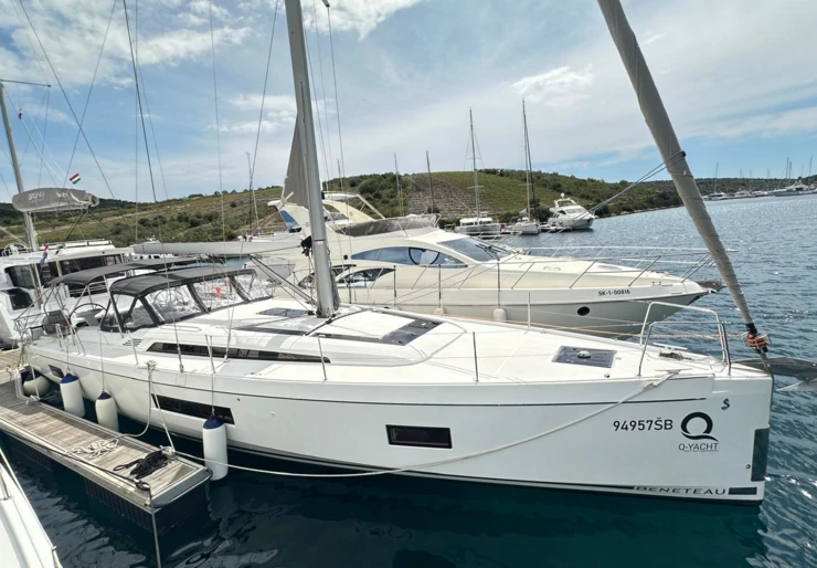 Oceanis 51.1 Primosten - Marina Kremik | Full Moon