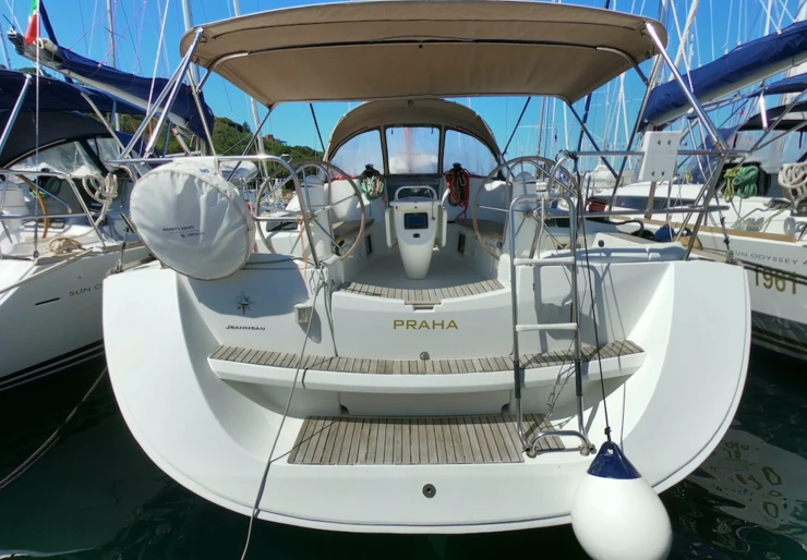 Sun Odyssey 42i Hafen von Portisco | Praha