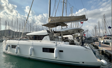 Lagoon 42