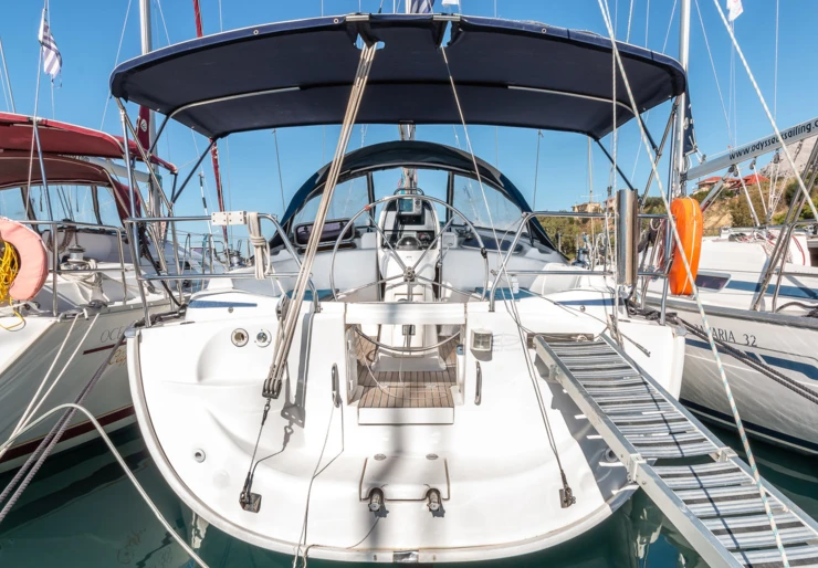 Bavaria 37 Cruiser Marina Gouvia | Hespera