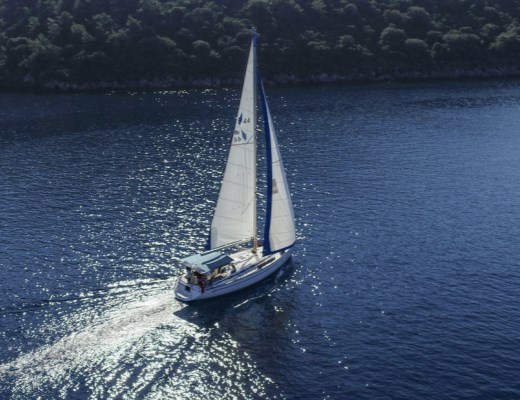 Bavaria 44