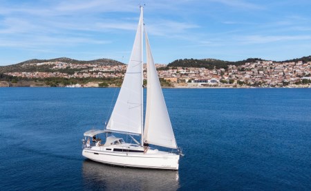 Bavaria Cruiser 33