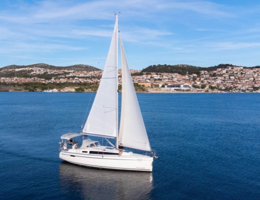 Bavaria Cruiser 33