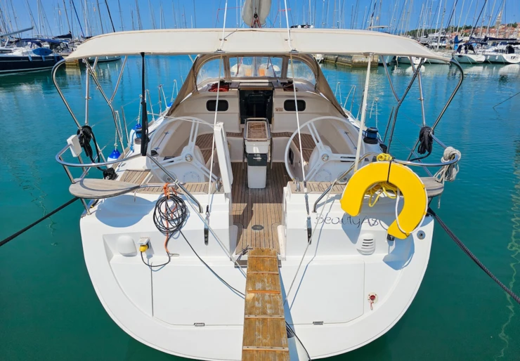 Elan 444 i Izola | Beauty AS