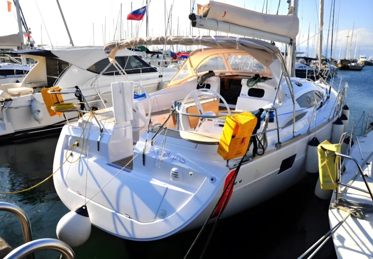 Elan 444 i Izola | Beauty AS