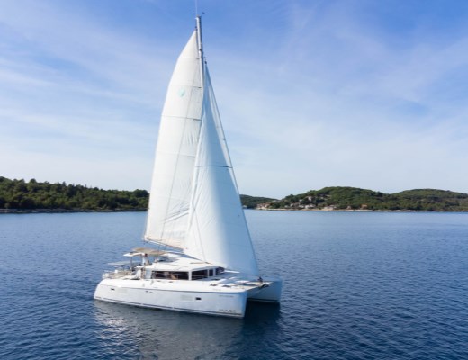 Lagoon 421