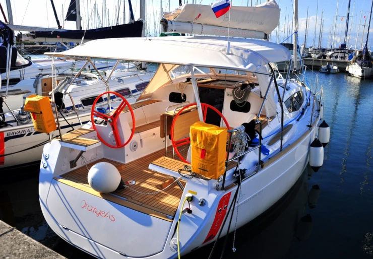 Elan 354 Impression Izola | Orange AS