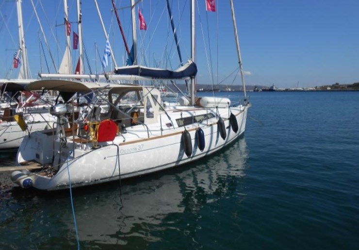 Oceanis 37 Lavrion | Tamelos
