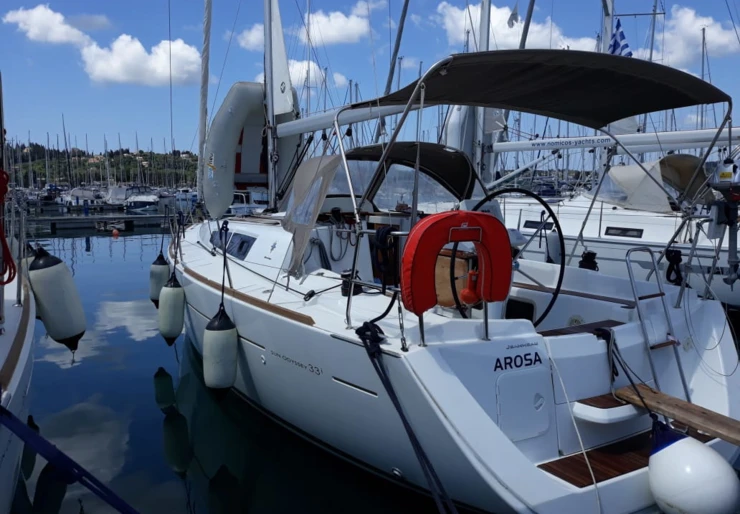 Sun Odyssey 33i Marina Gouvia | AROSA