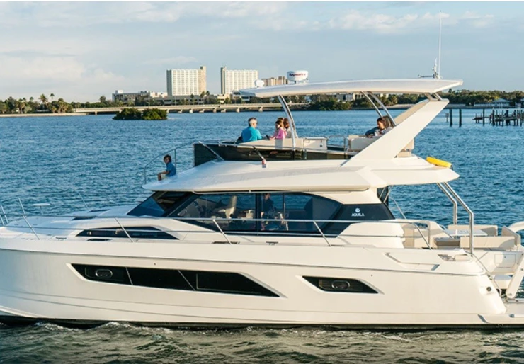 Aquila 44 Le Marin | ENELYNE