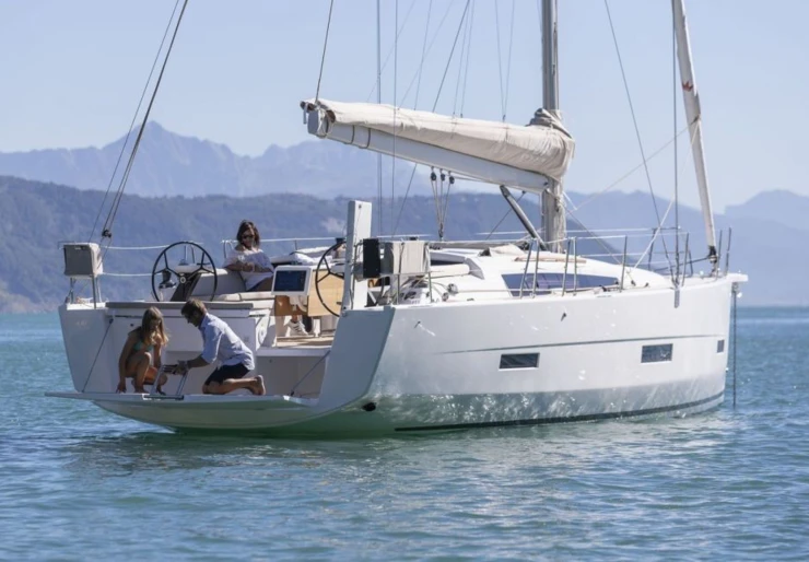Dufour 430 GL Le Marin | BESRA **
