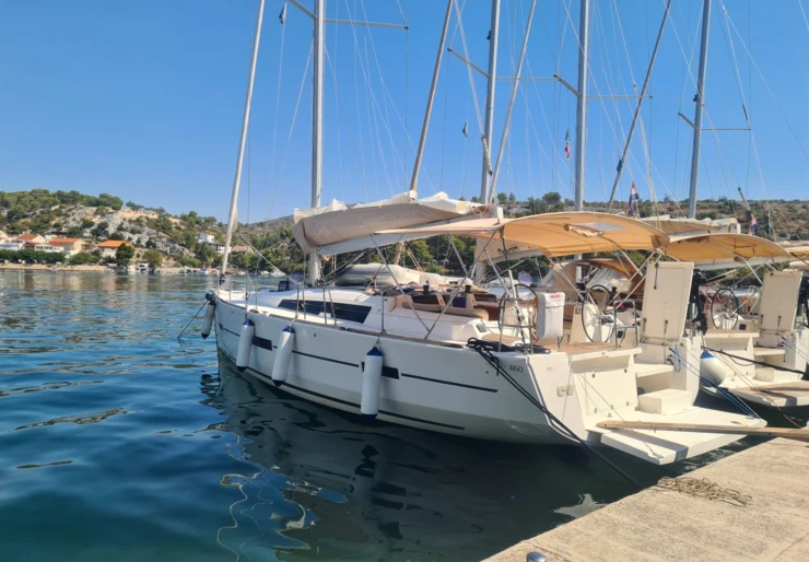 Dufour 460 GL Komolac | DRONGO
