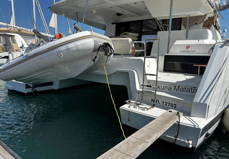 Astrea 42 Marina Gouvia | HAKUNA MATATA I