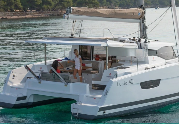 Lucia 40 Marina Bas-du-Fort | HAPPY HOUR