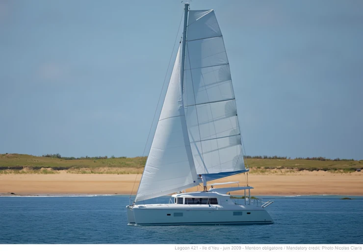 Lagoon 421 Airlie Beach | TRAVIATA 1