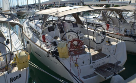 Sun Odyssey 379