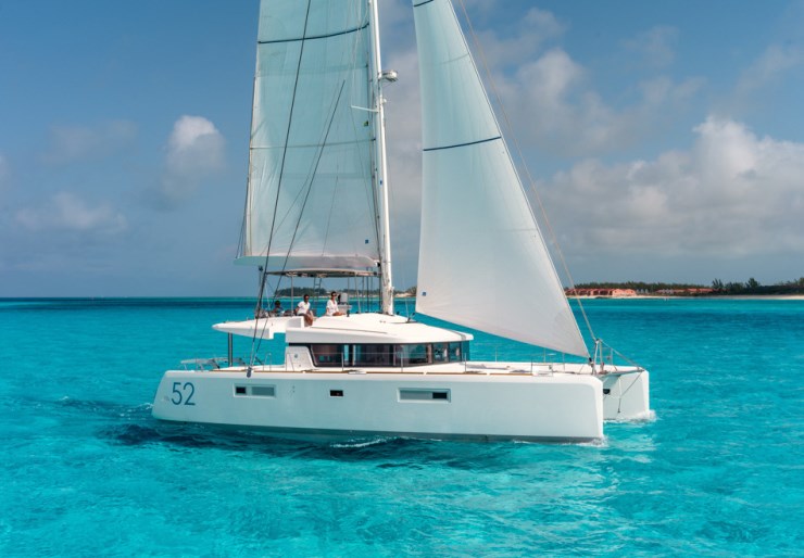 Lagoon 52 Alimos Kalamaki | GOLDFINCH