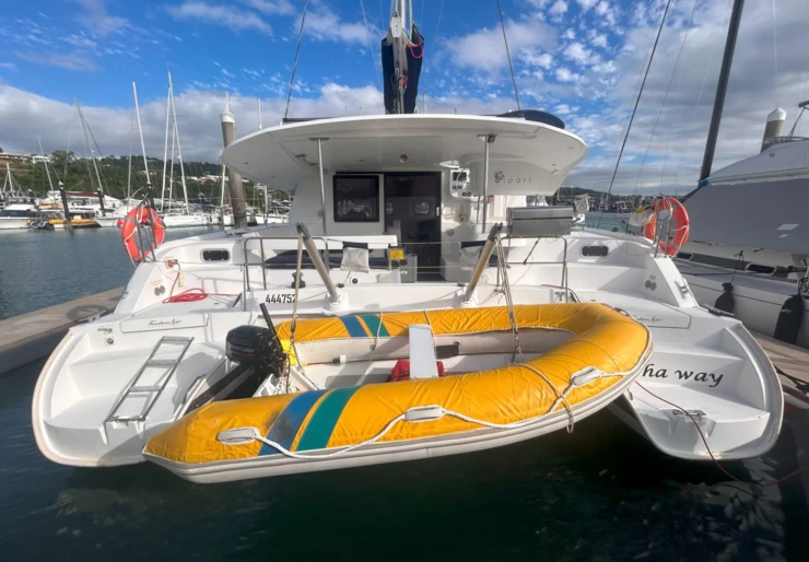 Lipari 41 Airlie Beach | DASHA WAY